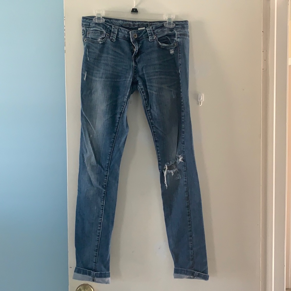 Distressed Straight leg jeans